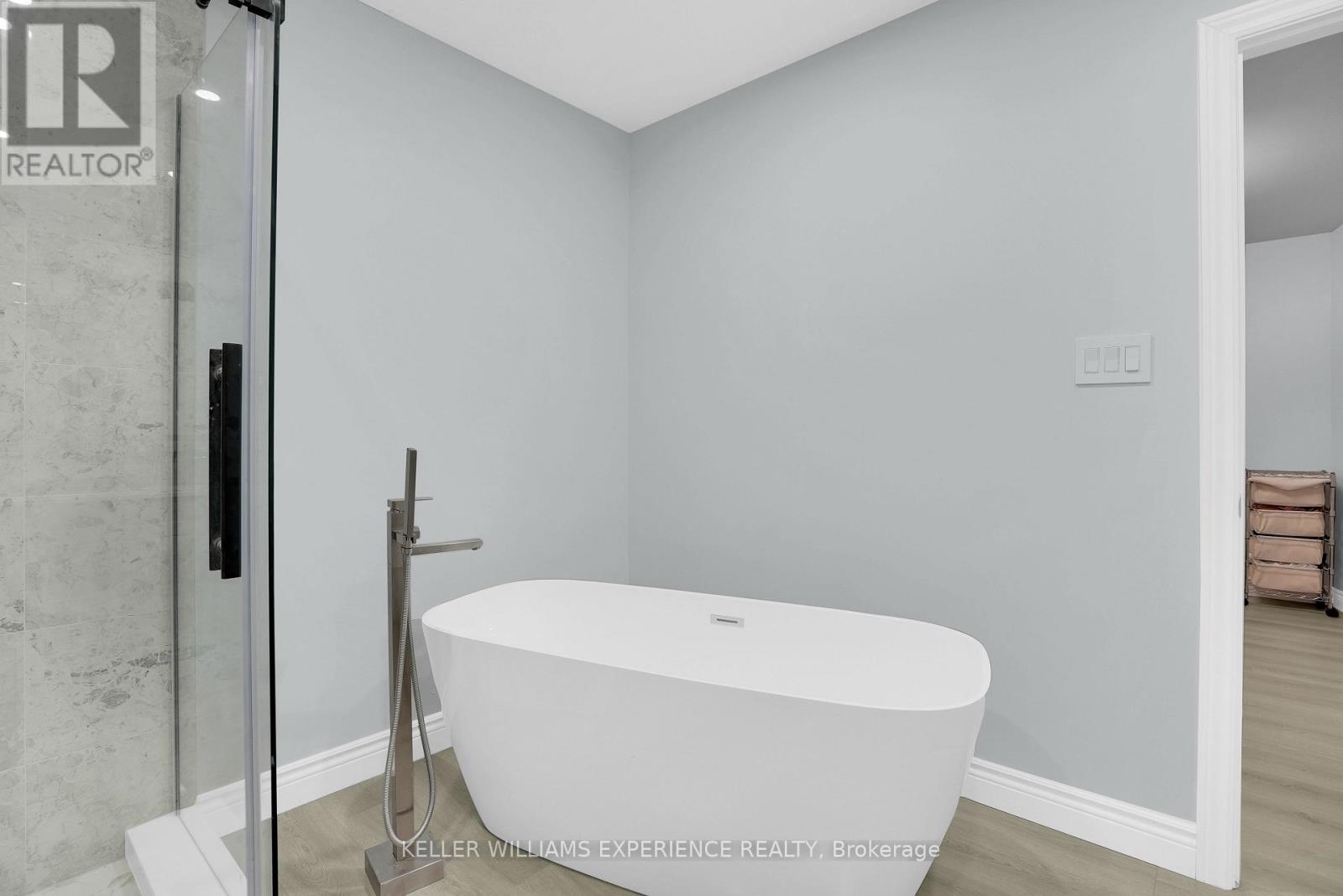 60 Nicholson Drive, Barrie (Ardagh), Ontario  L4N 8L7 - Photo 21 - S13840820