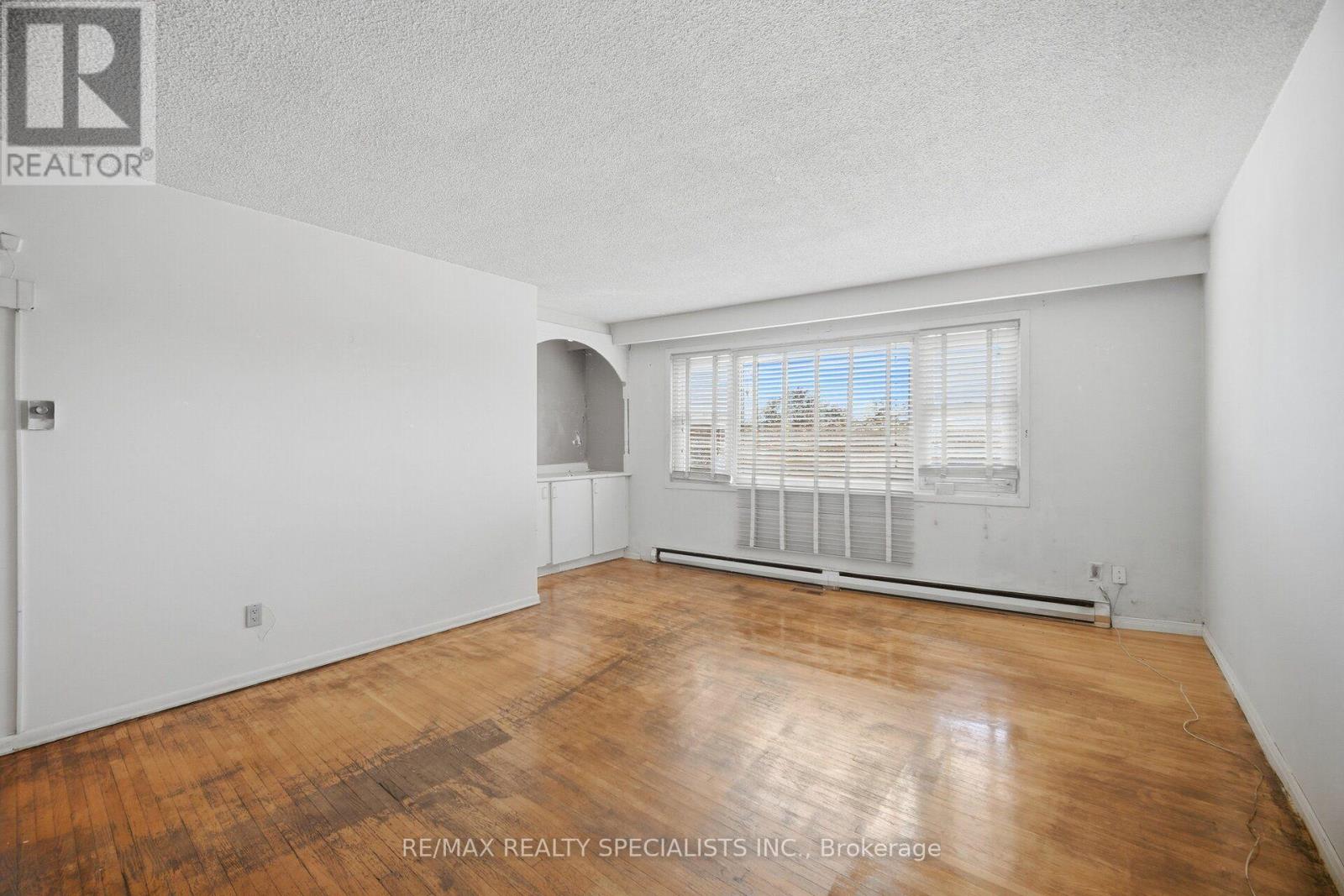1169 Lakeshore Road E, Mississauga, Ontario  L5E 1G1 - Photo 14 - W13840900