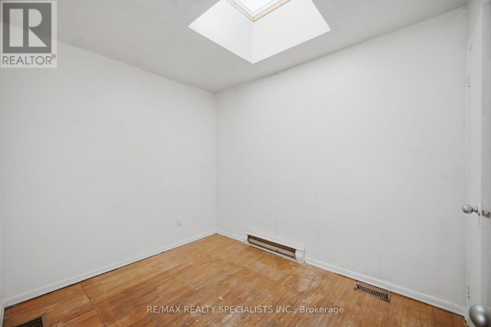 1169 Lakeshore Road E, Mississauga, Ontario  L5E 1G1 - Photo 24 - W13840900