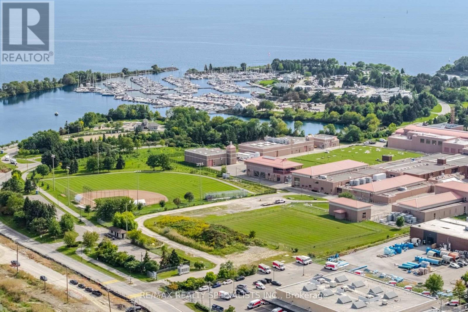 1169 Lakeshore Road E, Mississauga, Ontario  L5E 1G1 - Photo 32 - W13840900