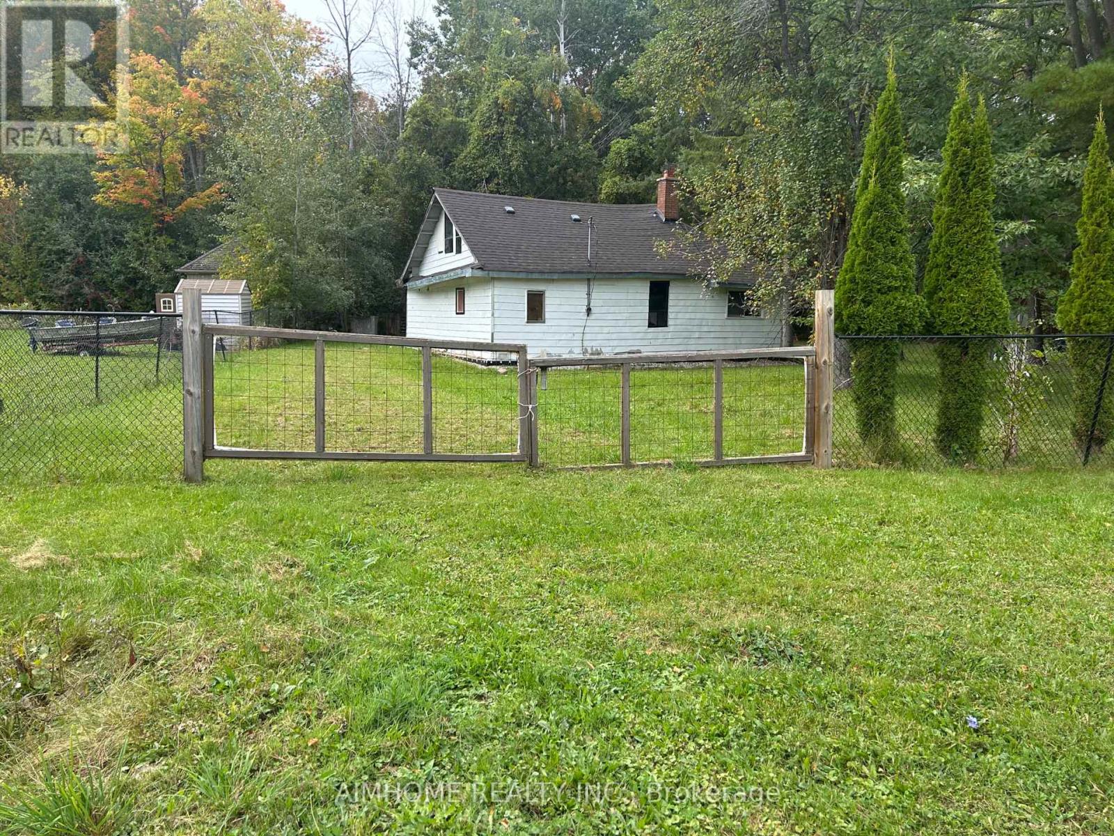 8 CHRISTIDIS DRIVE, Georgina, Ontario