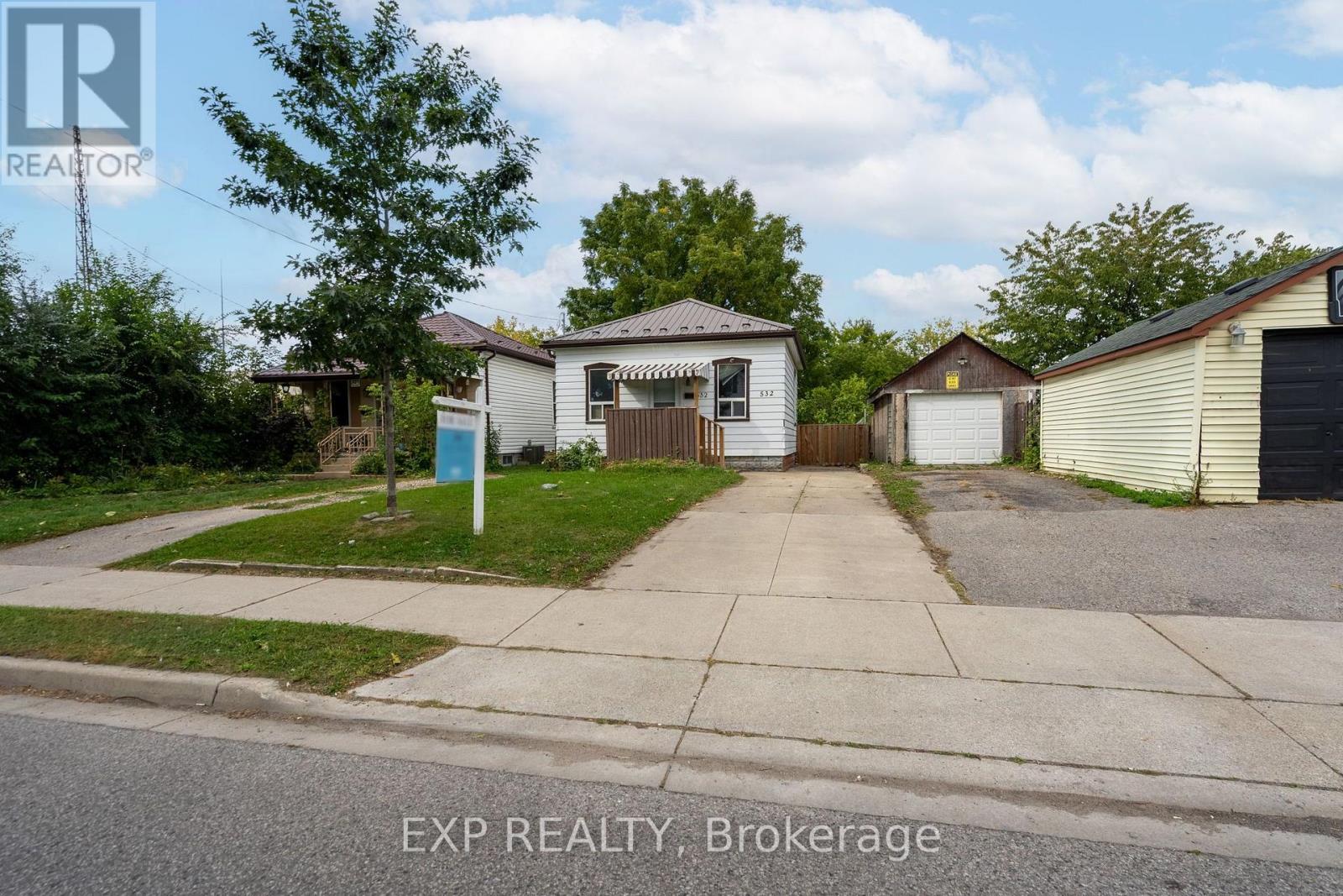 532 Nelson Street, London East, Ontario N6B 1A9 - Photo 2 - X13840956