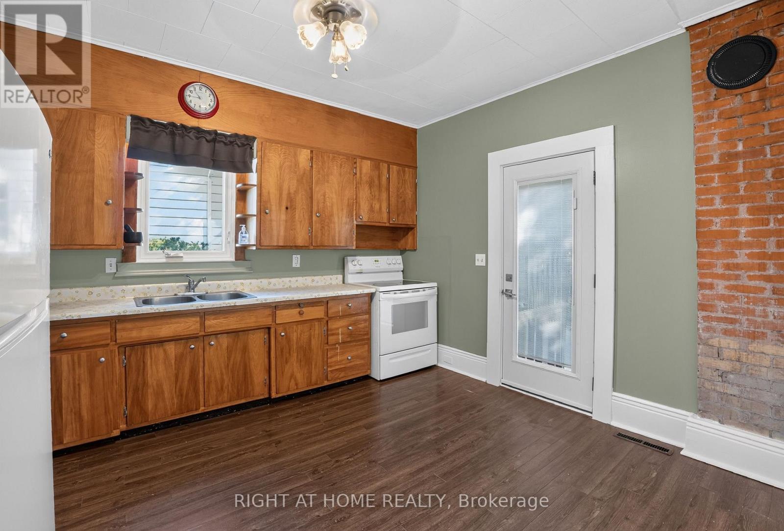 46 West Avenue W, St. Thomas, Ontario  N5R 3P7 - Photo 13 - X13841048