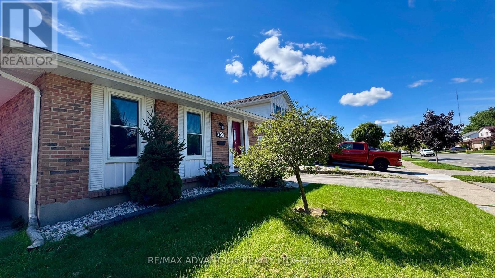 359 Ferndale Avenue, London South, Ontario  N6C 5K5 - Photo 4 - X13841126