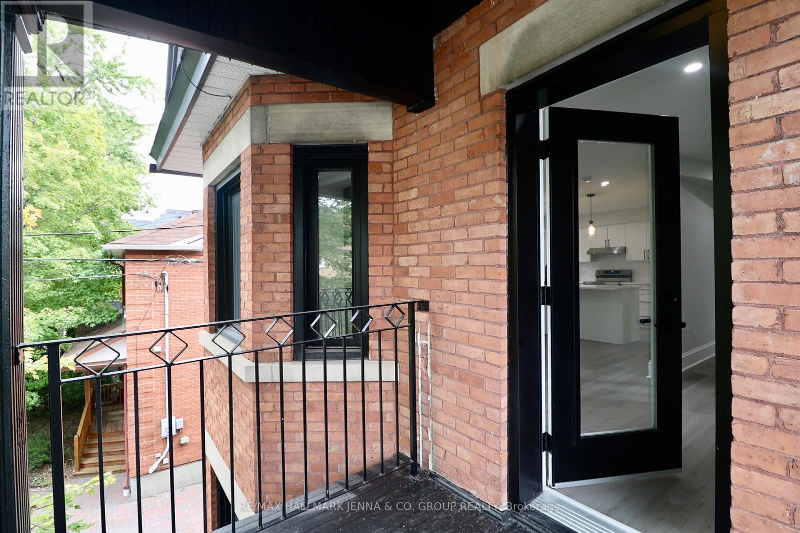 3 - 332 Osgoode Street, Ottawa, Ontario  K1N 6T3 - Photo 1 - X13841014