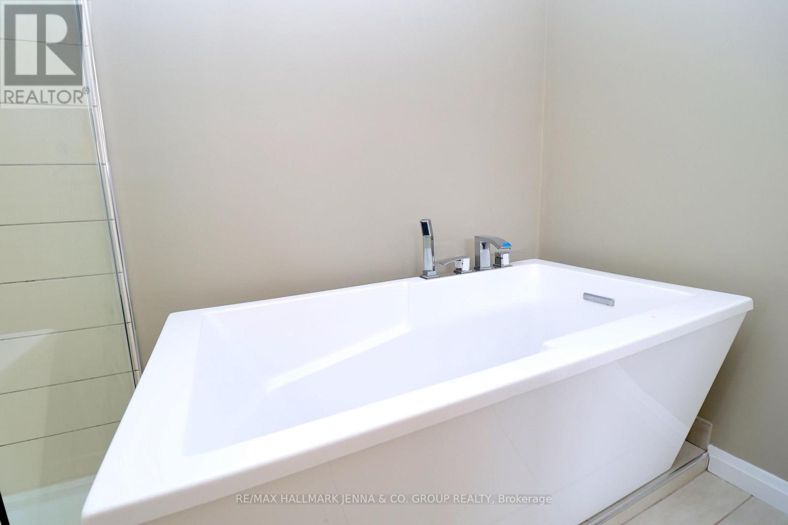 3 - 331 Osgoode Street, Ottawa, Ontario  K1N 1H2 - Photo 17 - X13841020