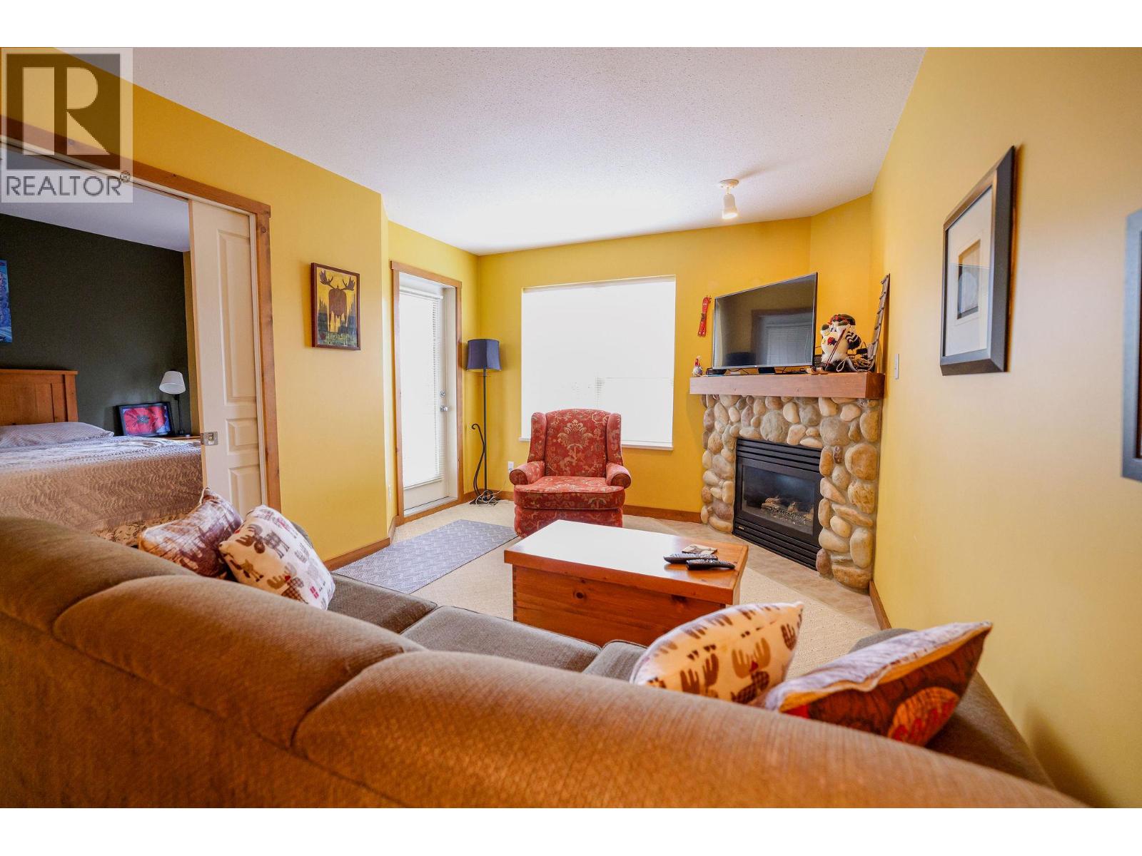 9812 Silver Star Road Unit# 305, Vernon, British Columbia  v1b 3Y9 - Photo 3 - 10402023