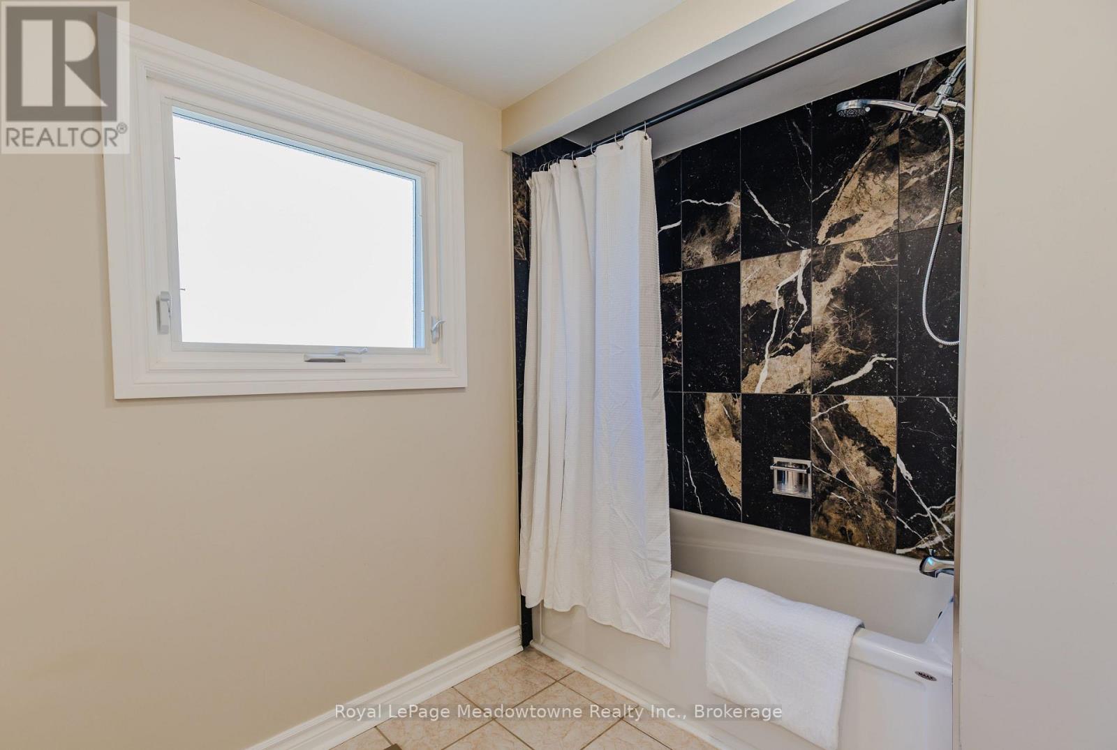 902 Laurier Avenue, Milton, Ontario  L9T 4H6 - Photo 24 - W13840960