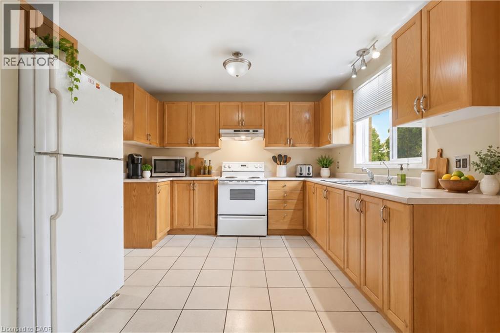 27 Pisa Drive, Stoney Creek, Ontario  L8E 5C3 - Photo 15 - 40867528