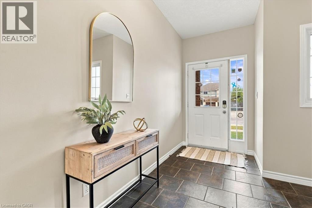 430 Mountain Laurel Crescent, Kitchener, Ontario  N2E 4B4 - Photo 6 - 40865200