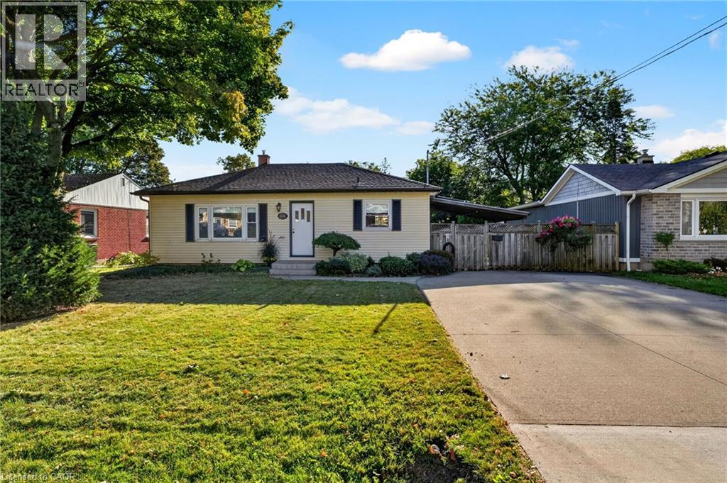 416 Bartlett Avenue, Grimsby, Ontario  L3M 2N4 - Photo 2 - 40866987
