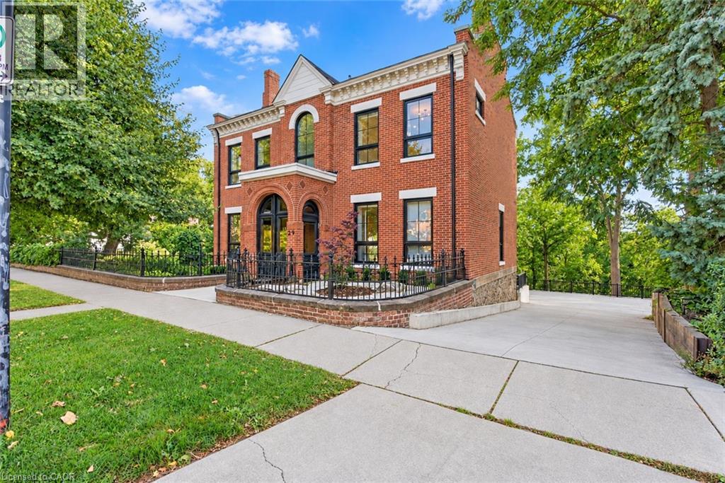 29 Yates Street, St. Catharines, Ontario  L2R 5R3 - Photo 1 - 40867544