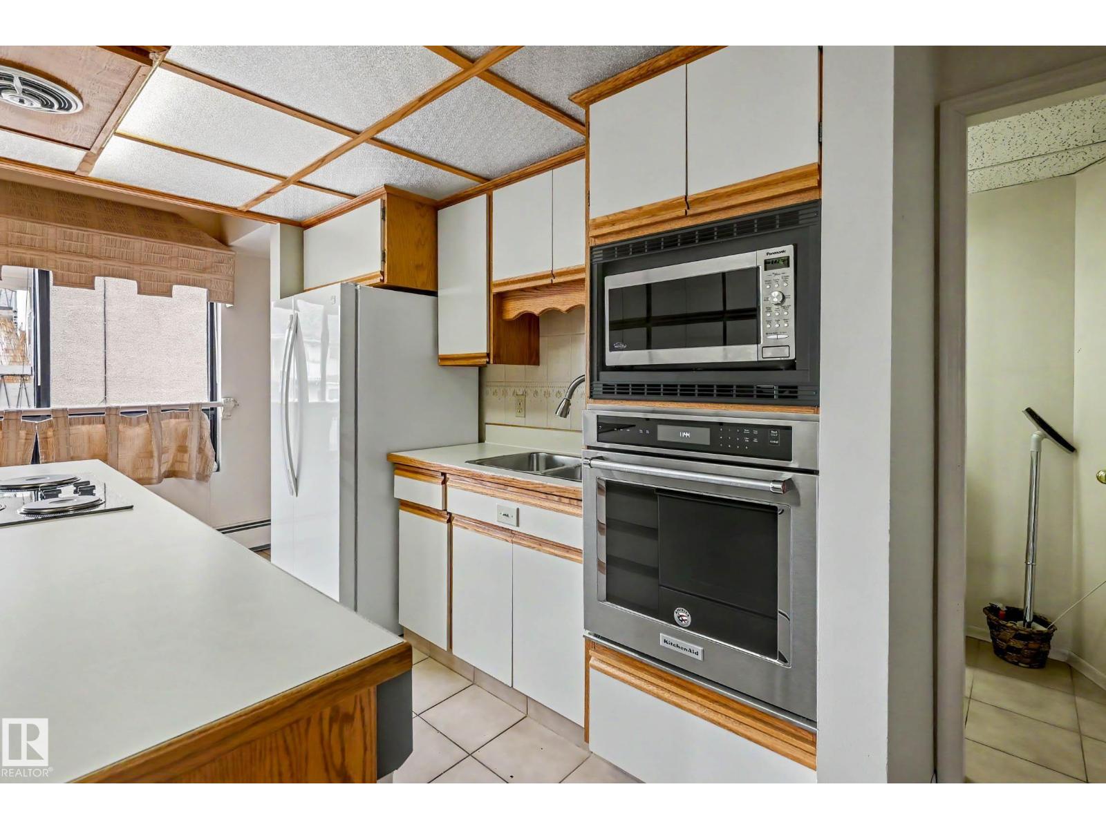 #3 9734 111 St Nw, Edmonton, Alberta  T5K 1J8 - Photo 11 - E4510875