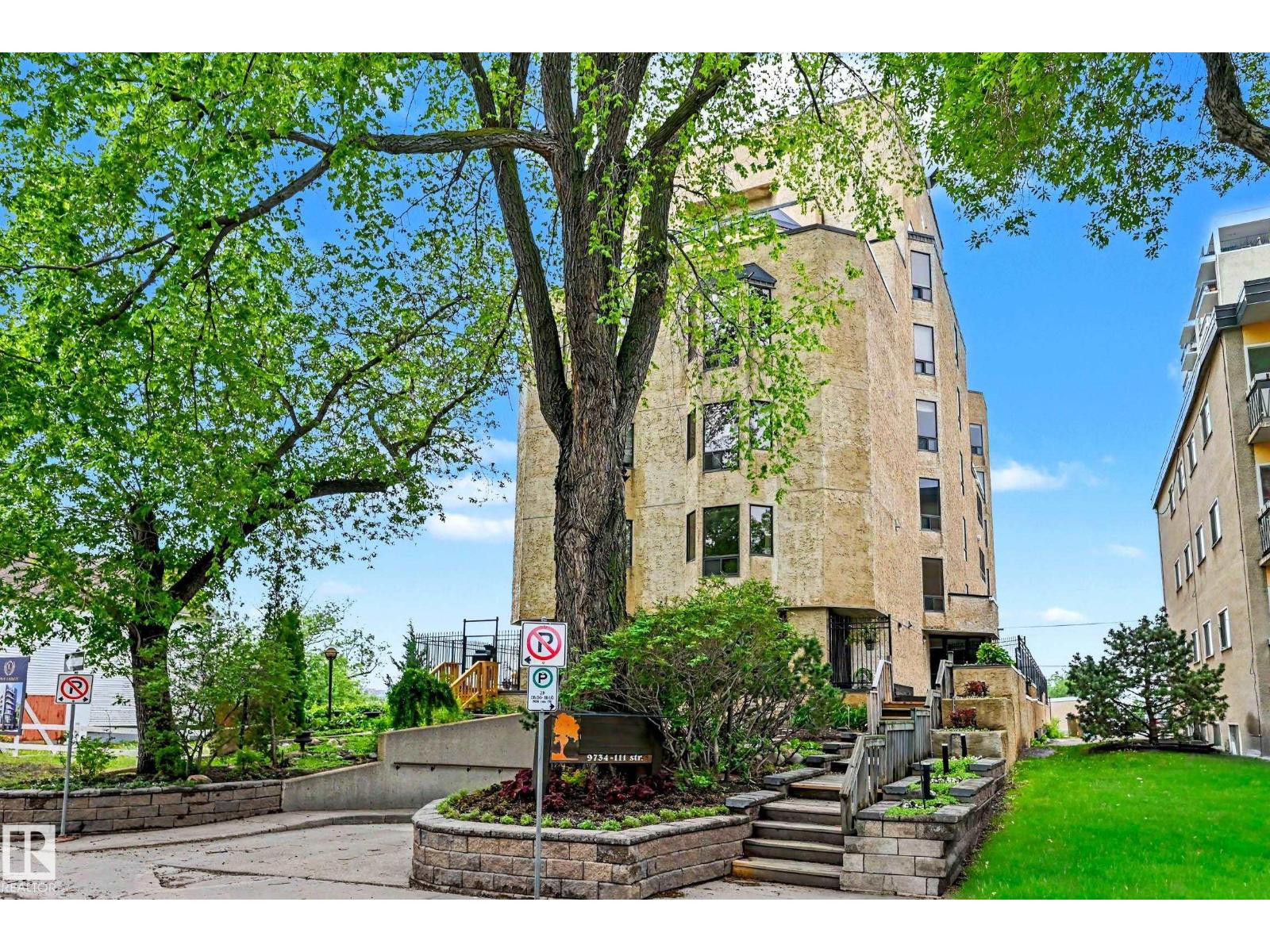 #3 9734 111 St Nw, Edmonton, Alberta  T5K 1J8 - Photo 3 - E4510875
