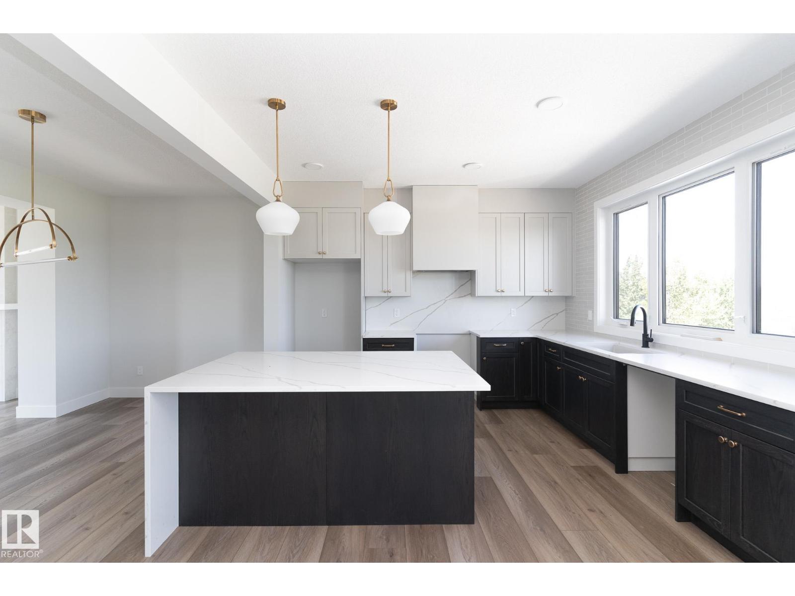 #42 7121 May Cr Nw, Edmonton, Alberta  T6R 0V9 - Photo 2 - E4510876