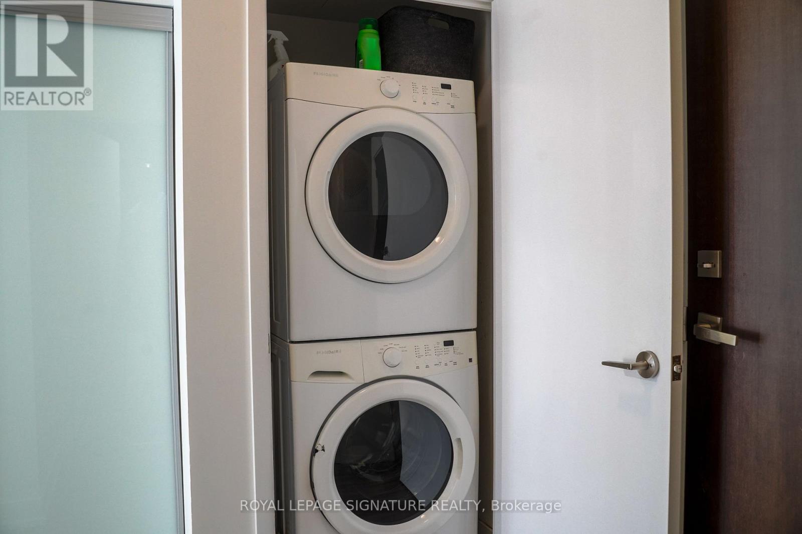 517 - 1190 Dundas Street E, Toronto, Ontario  M4M 0C5 - Photo 3 - E13840984