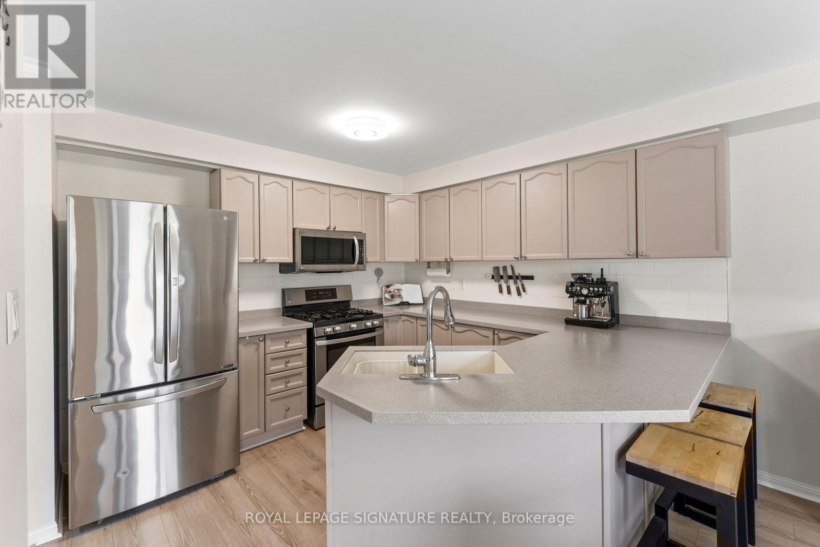 16 Beacham Crescent, Clarington, Ontario  L1B 1N2 - Photo 12 - E13841030