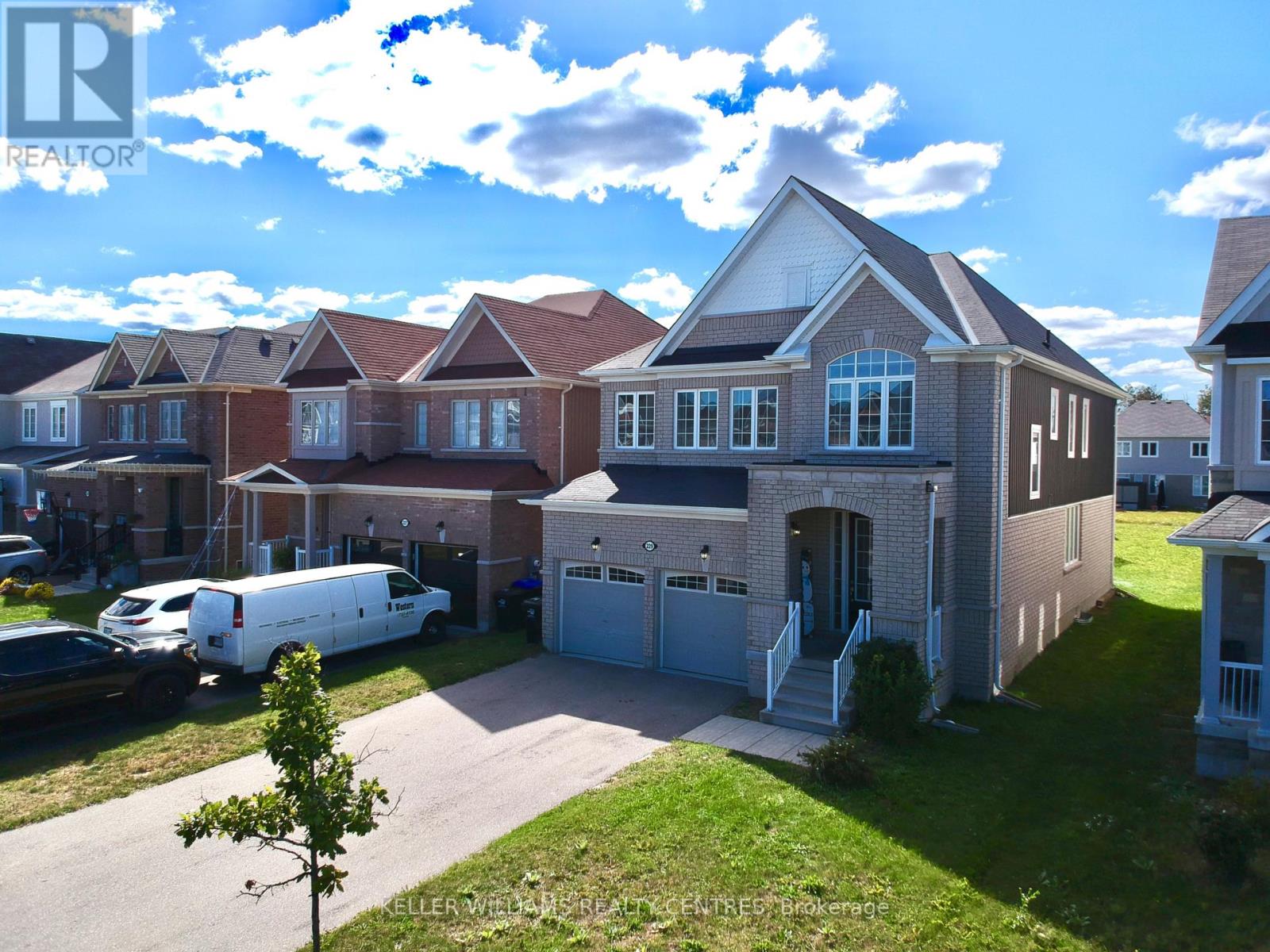 229 Brownley Lane, Essa, Ontario  L3W 0R3 - Photo 2 - N13841124