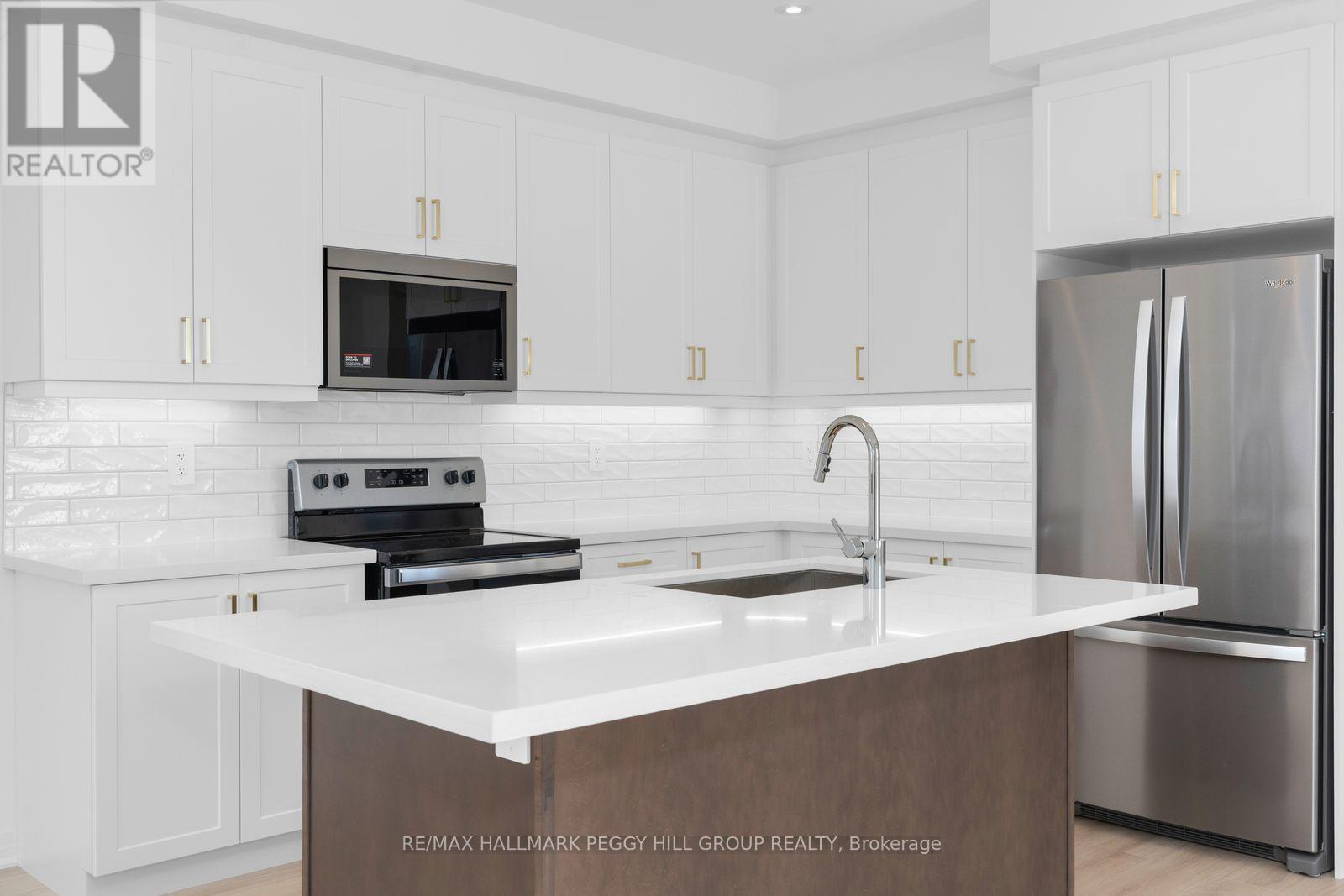 193 Durham Avenue, Barrie, Ontario  L9J 0Z5 - Photo 4 - S13841026