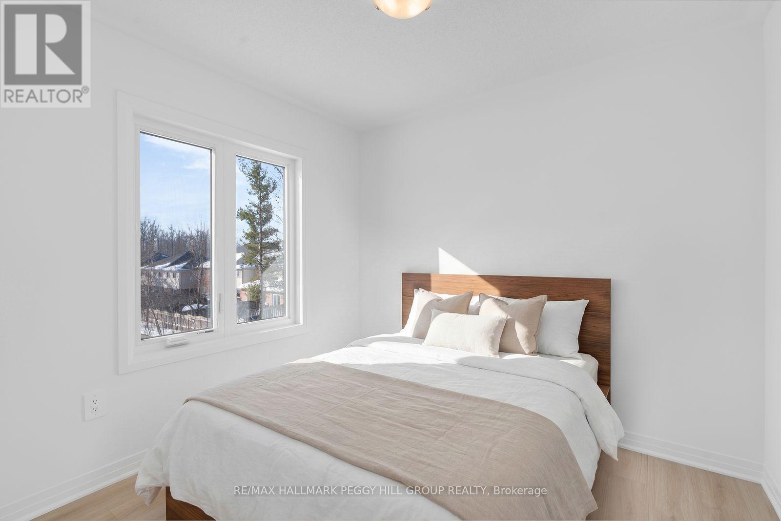 193 Durham Avenue, Barrie, Ontario  L9J 0Z5 - Photo 7 - S13841026