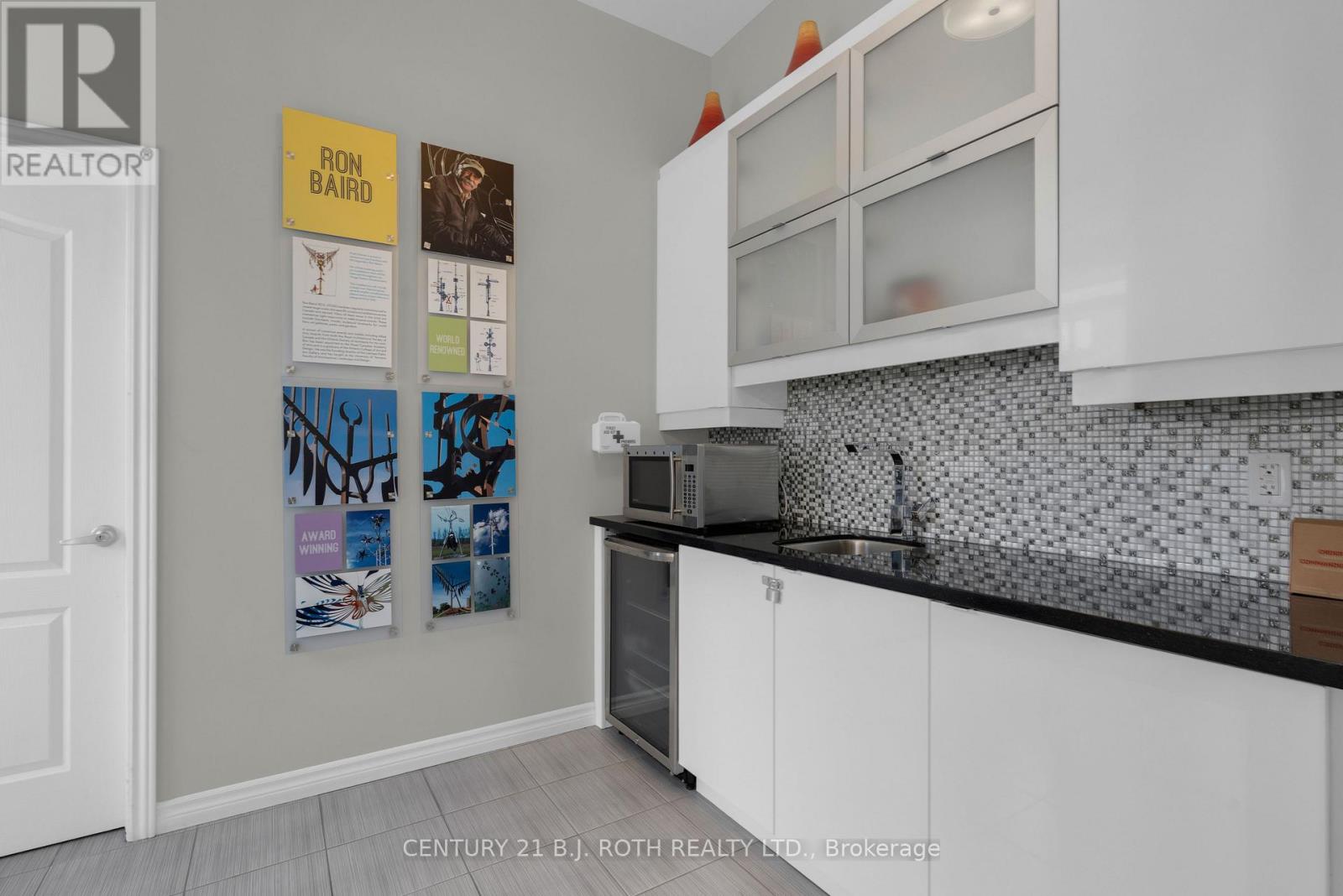 201 - 720 Yonge Street, Barrie, Ontario  L9J 0G9 - Photo 35 - S13841040