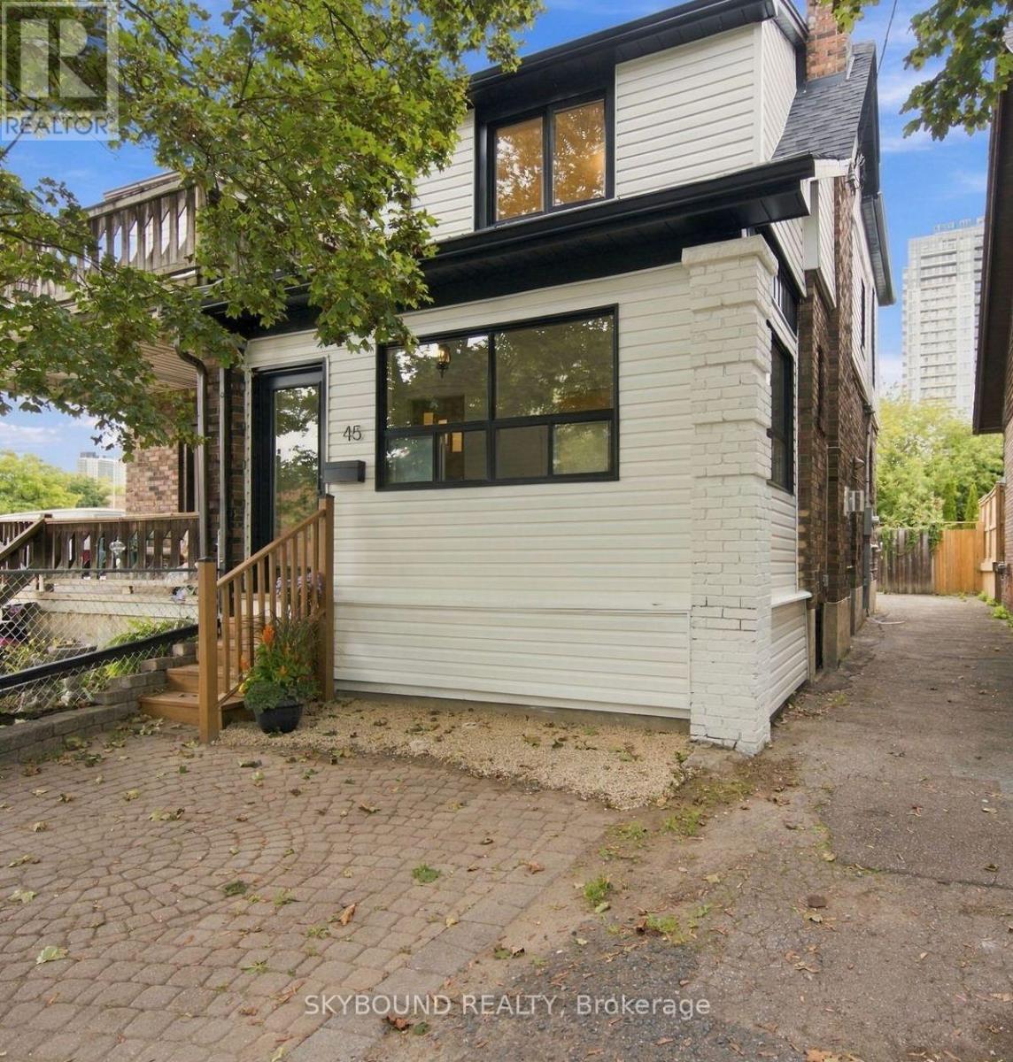 45 WESTLAKE AVENUE, Toronto, Ontario