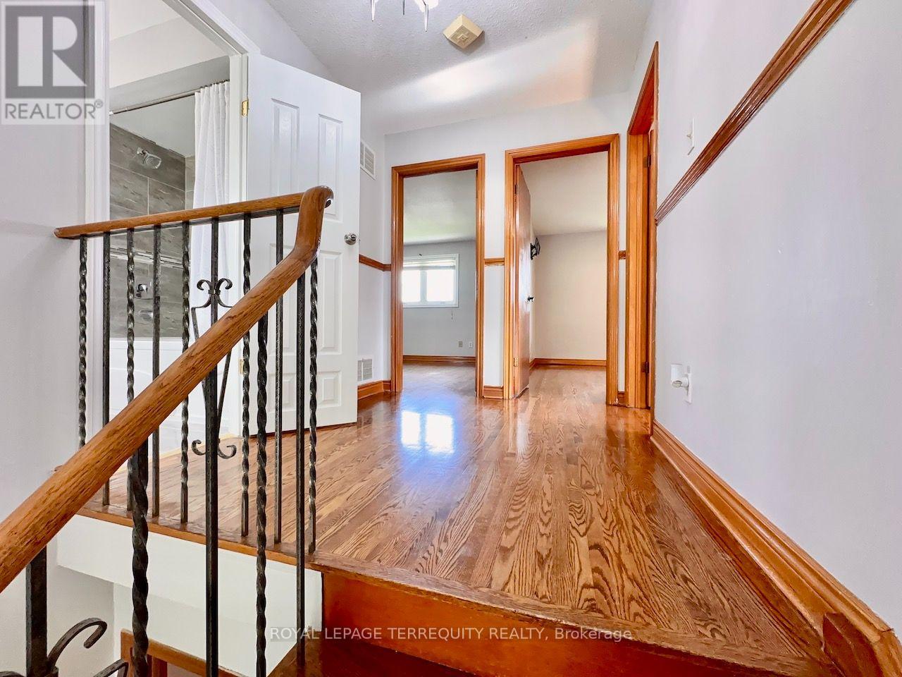 Upper Level - 13 Milford Crescent, Brampton, Ontario  L6S 3E3 - Photo 12 - W13840938