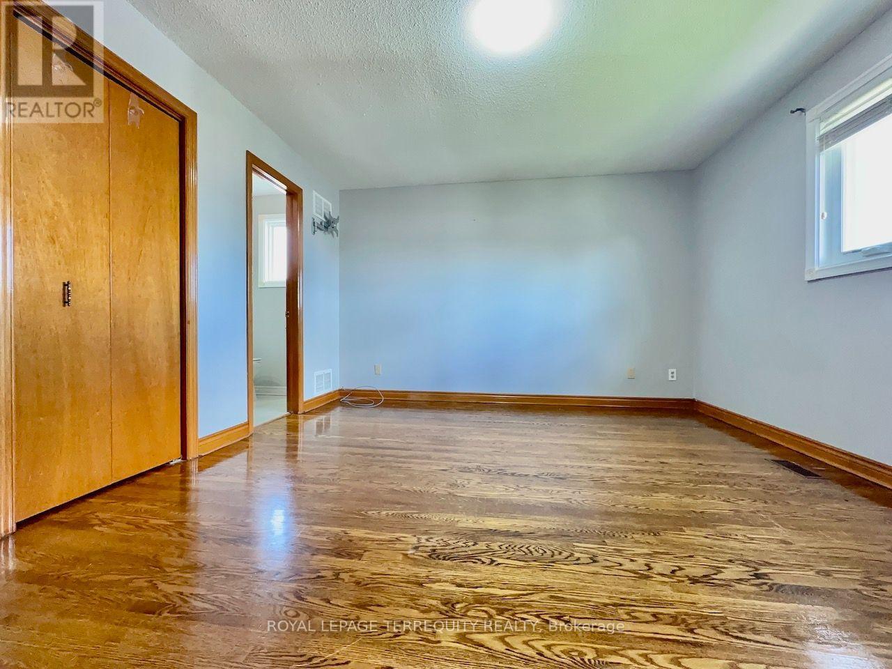 Upper Level - 13 Milford Crescent, Brampton, Ontario  L6S 3E3 - Photo 13 - W13840938