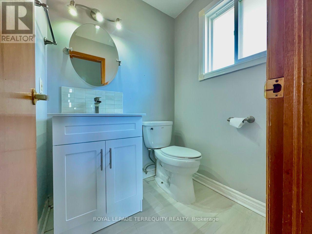 Upper Level - 13 Milford Crescent, Brampton, Ontario  L6S 3E3 - Photo 15 - W13840938