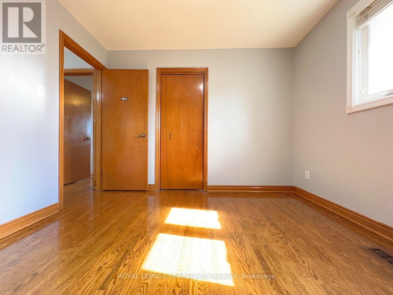 Upper Level - 13 Milford Crescent, Brampton, Ontario  L6S 3E3 - Photo 18 - W13840938