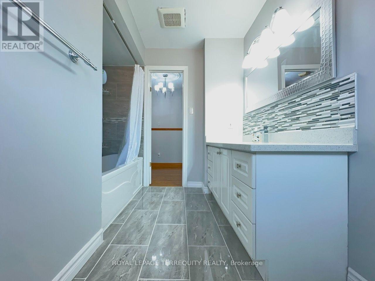 Upper Level - 13 Milford Crescent, Brampton, Ontario  L6S 3E3 - Photo 21 - W13840938