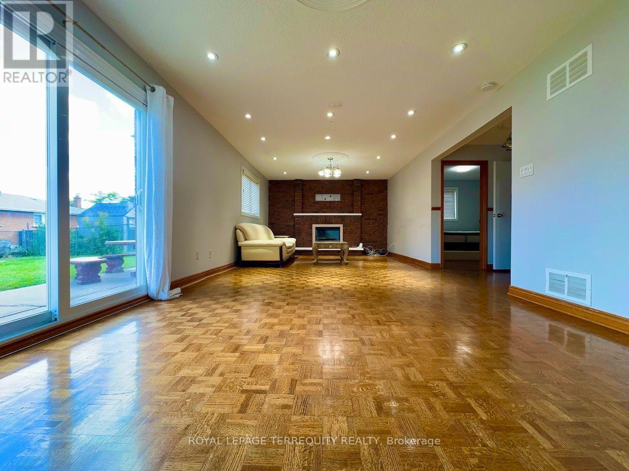 Upper Level - 13 Milford Crescent, Brampton, Ontario  L6S 3E3 - Photo 22 - W13840938