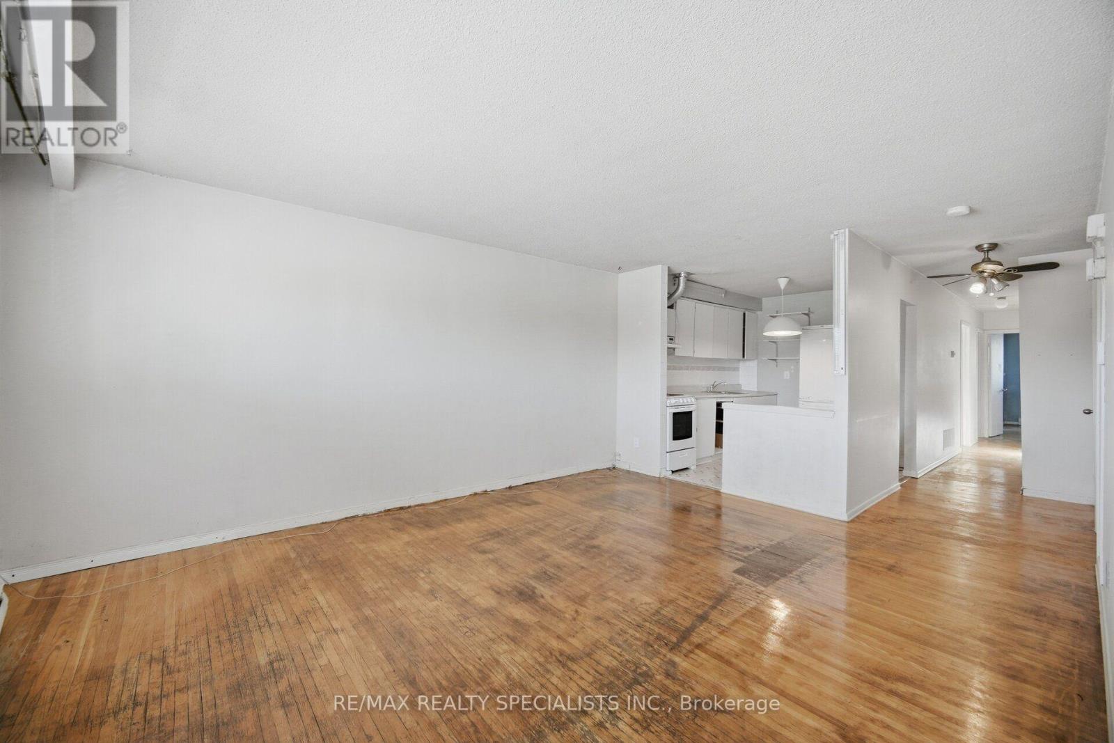 1169 Lakeshore Road E, Mississauga, Ontario  L5E 1G1 - Photo 12 - W13841004