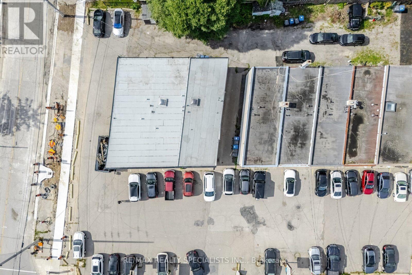 1169 Lakeshore Road E, Mississauga, Ontario  L5E 1G1 - Photo 2 - W13841004
