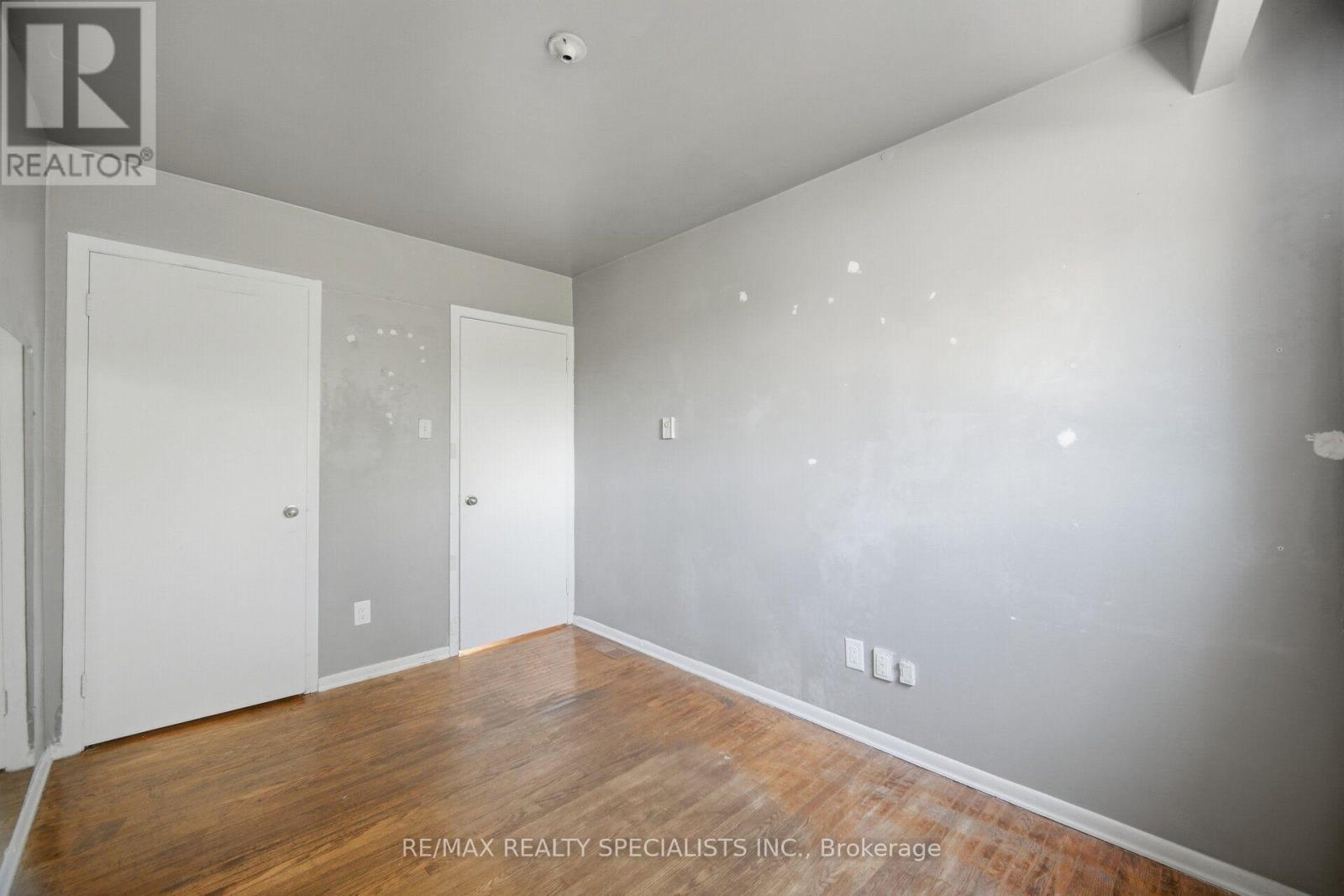 1169 Lakeshore Road E, Mississauga, Ontario  L5E 1G1 - Photo 23 - W13841004