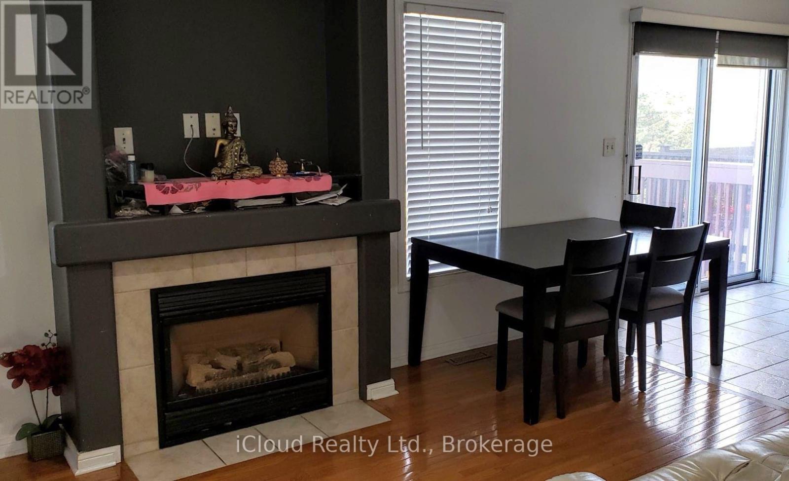 1675 Samuelson Circle, Mississauga, Ontario  L5N 7Z8 - Photo 4 - W13841054