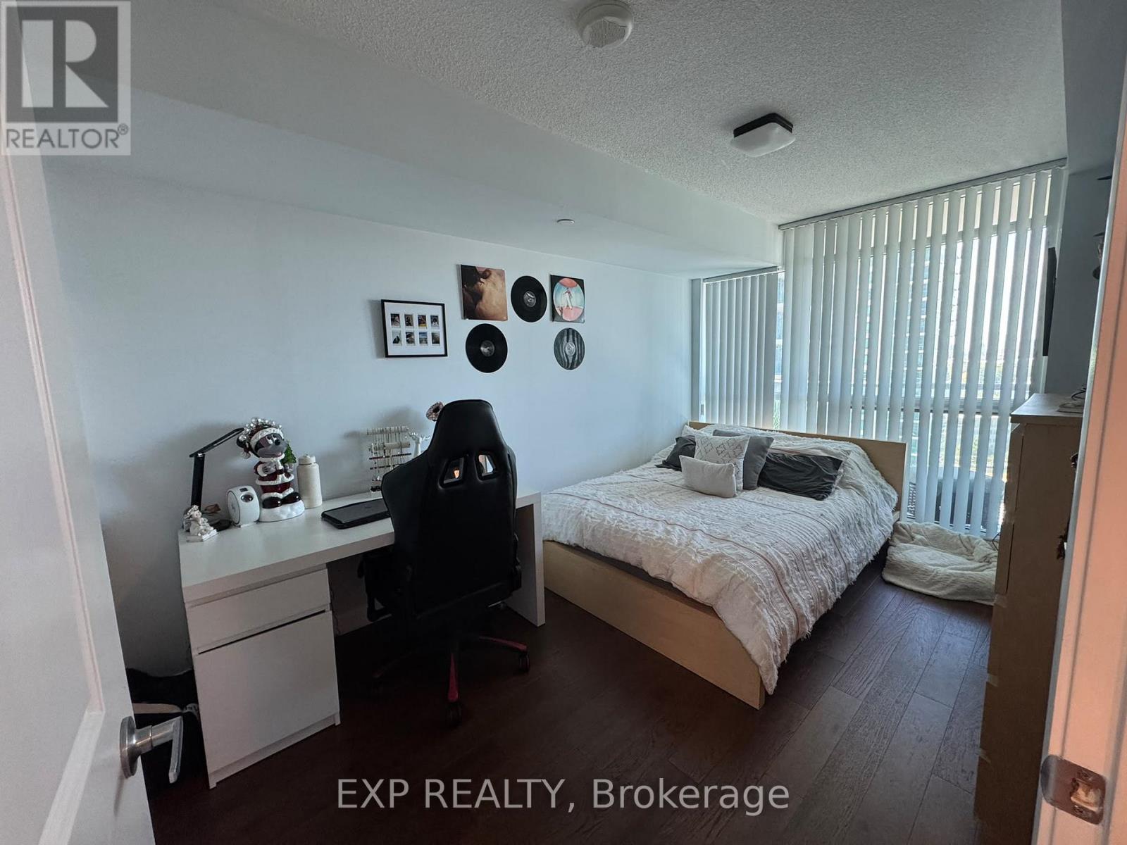 1611 - 205 Sherway Gardens Road, Toronto, Ontario  M9C 0A5 - Photo 3 - W13841068