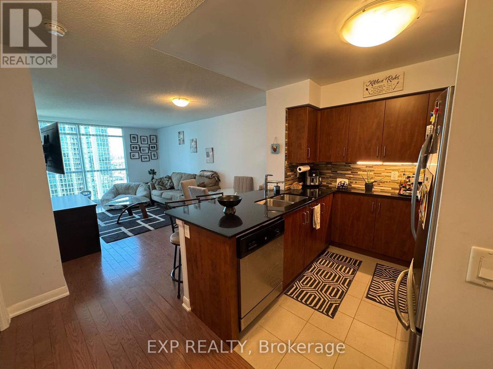 1611 - 205 Sherway Gardens Road, Toronto, Ontario  M9C 0A5 - Photo 5 - W13841068