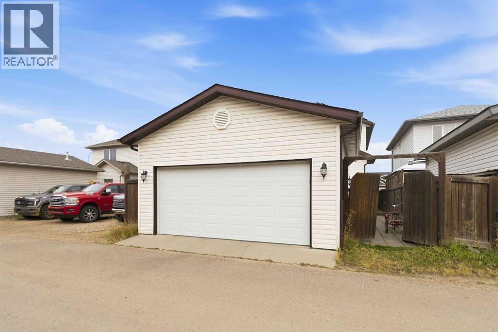 152 Chestnut Way, Fort Mcmurray, Alberta  T9K 0M7 - Photo 38 - A2348891
