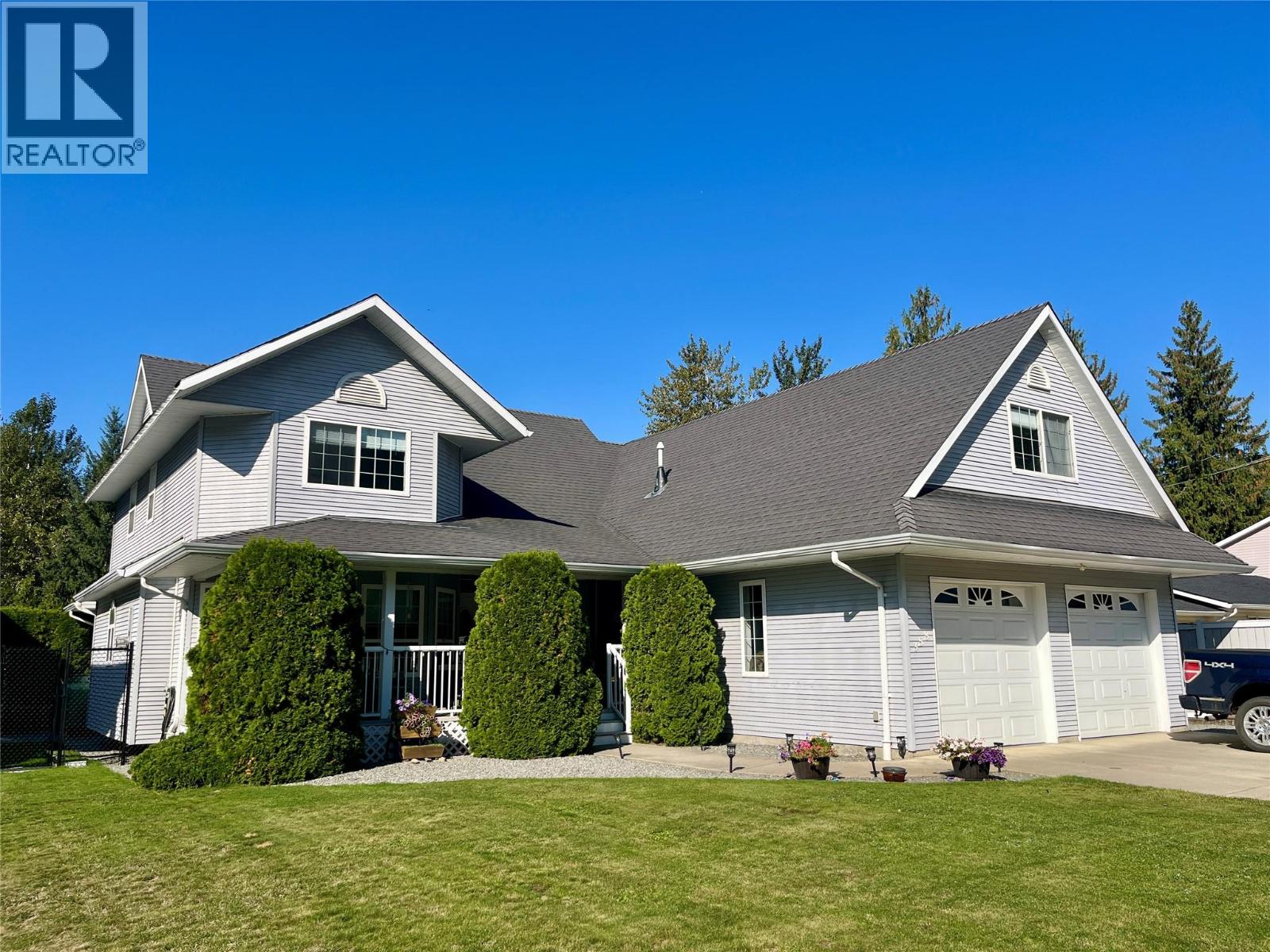 358 Oak Avenue, Sicamous, British Columbia  V0E 2V1 - Photo 2 - 10401482