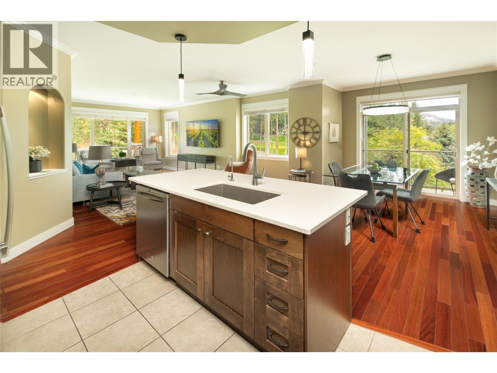 2470 Tuscany Drive Unit# 207, West Kelowna, British Columbia  V4T 3G8 - Photo 2 - 10402088