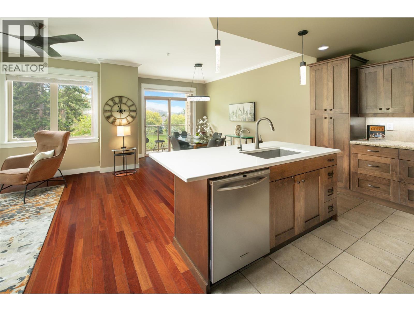 2470 Tuscany Drive Unit# 207, West Kelowna, British Columbia  V4T 3G8 - Photo 6 - 10402088