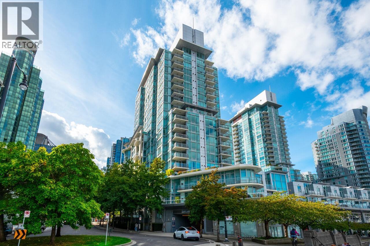203 499 BROUGHTON STREET, Vancouver, British Columbia