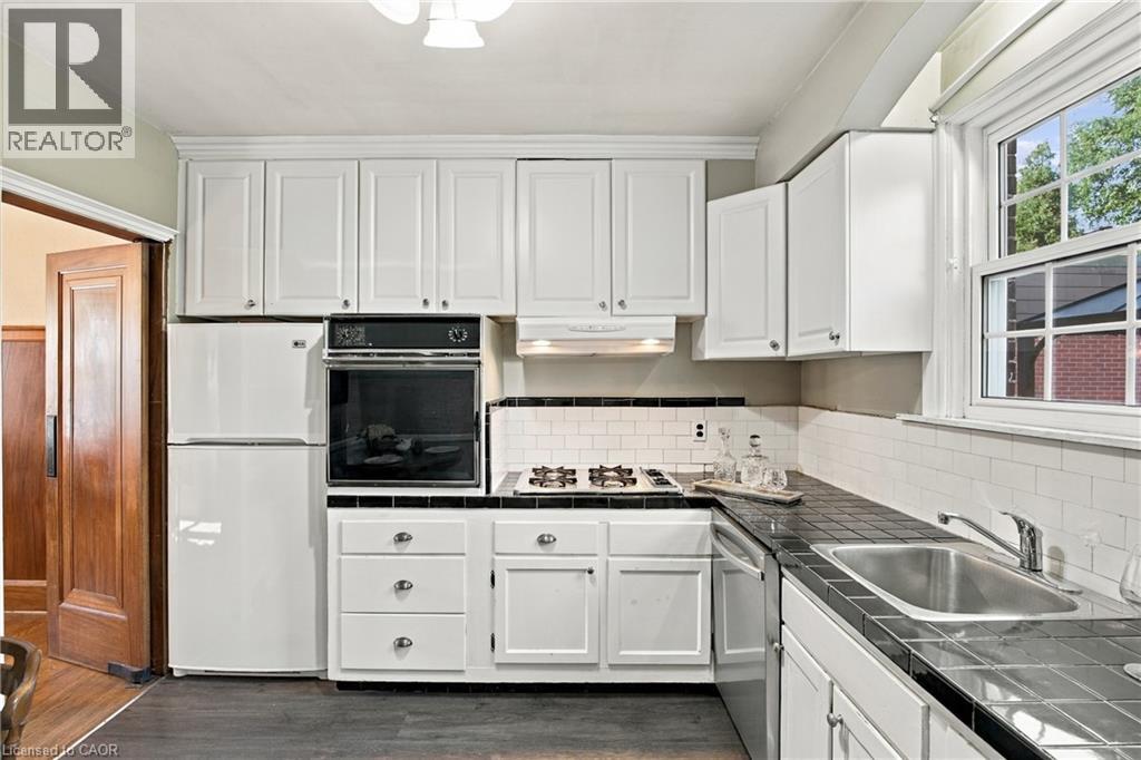 48 Rothsay Avenue, Hamilton, Ontario  L8M 3G1 - Photo 17 - 40866800