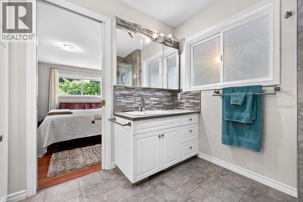 2864 Hilltop Road, Sorrento, British Columbia  V0E 2W1 - Photo 32 - 10387517
