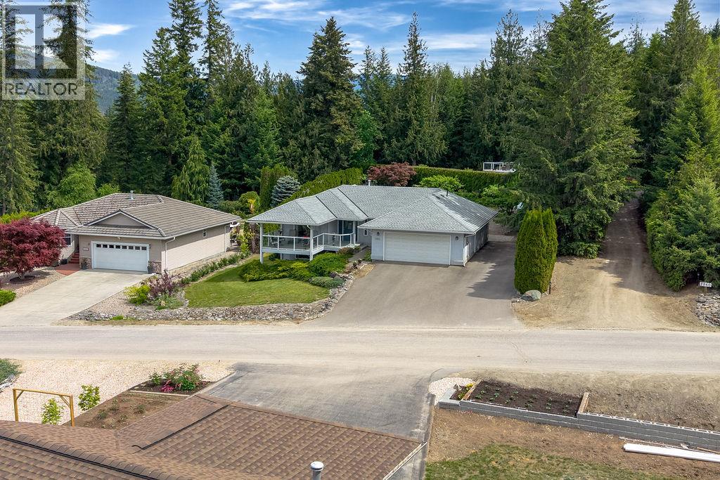 2864 Hilltop Road, Sorrento, British Columbia  V0E 2W1 - Photo 64 - 10387517