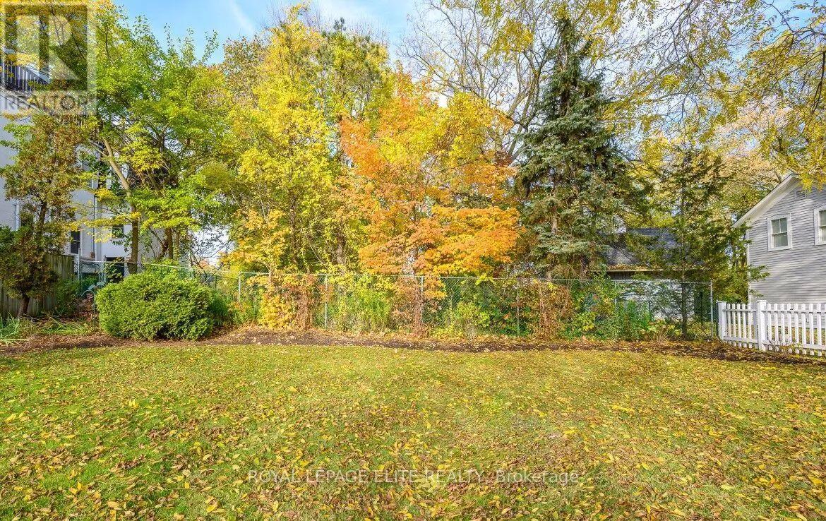 331 Trafalgar Road, Oakville, Ontario  L6J 3H3 - Photo 17 - W13841146