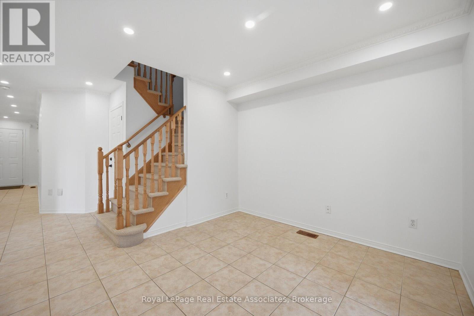 70 Echoridge Drive, Brampton (Fletcher's Meadow), Ontario  L7A 3L6 - Photo 14 - W13841176