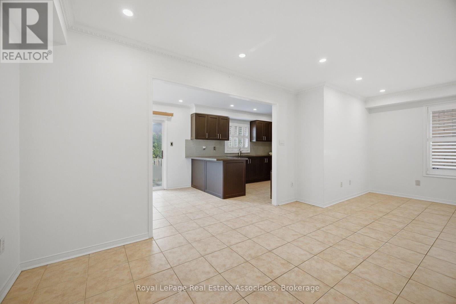 70 Echoridge Drive, Brampton (Fletcher's Meadow), Ontario  L7A 3L6 - Photo 15 - W13841176