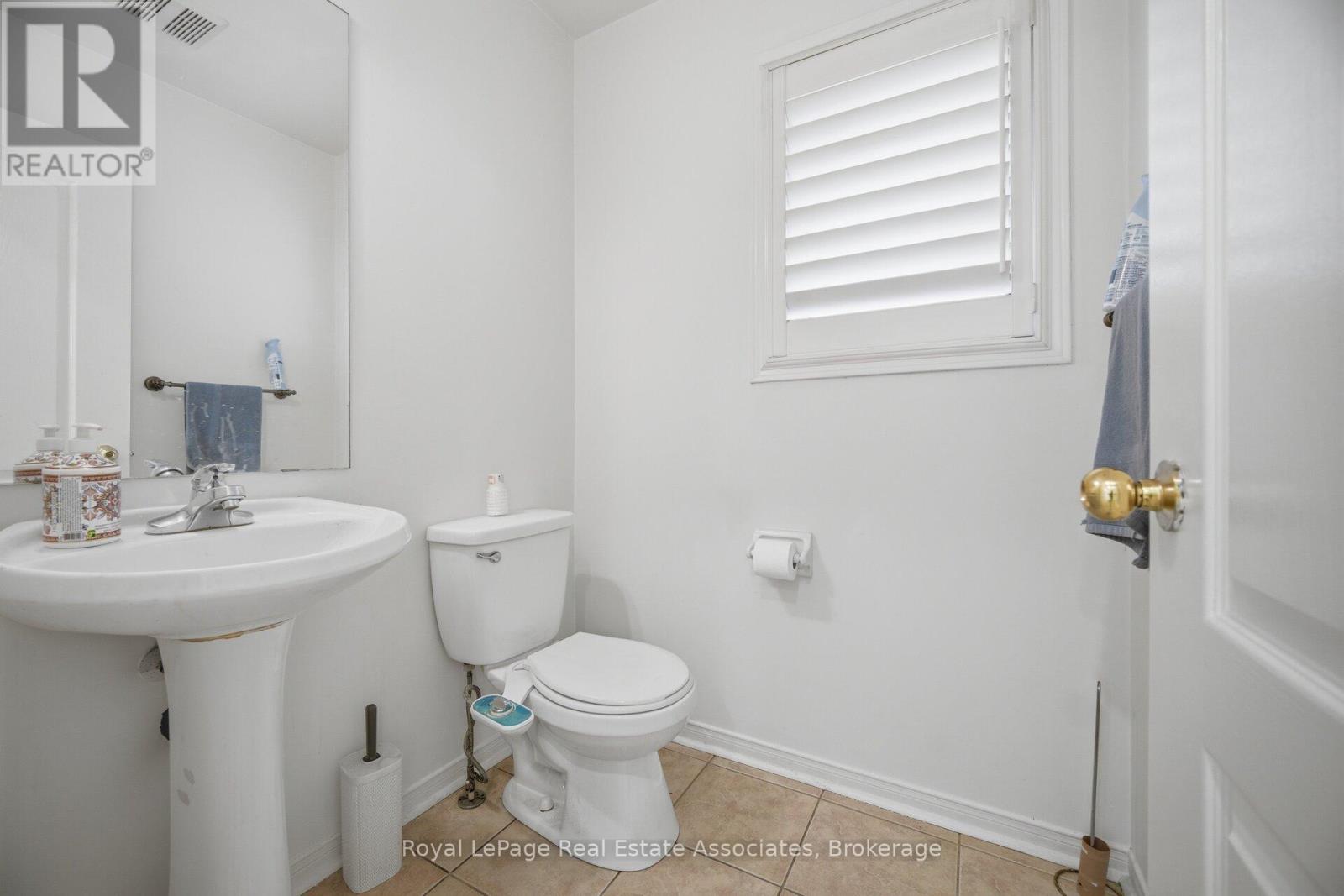 70 Echoridge Drive, Brampton (Fletcher's Meadow), Ontario  L7A 3L6 - Photo 23 - W13841176